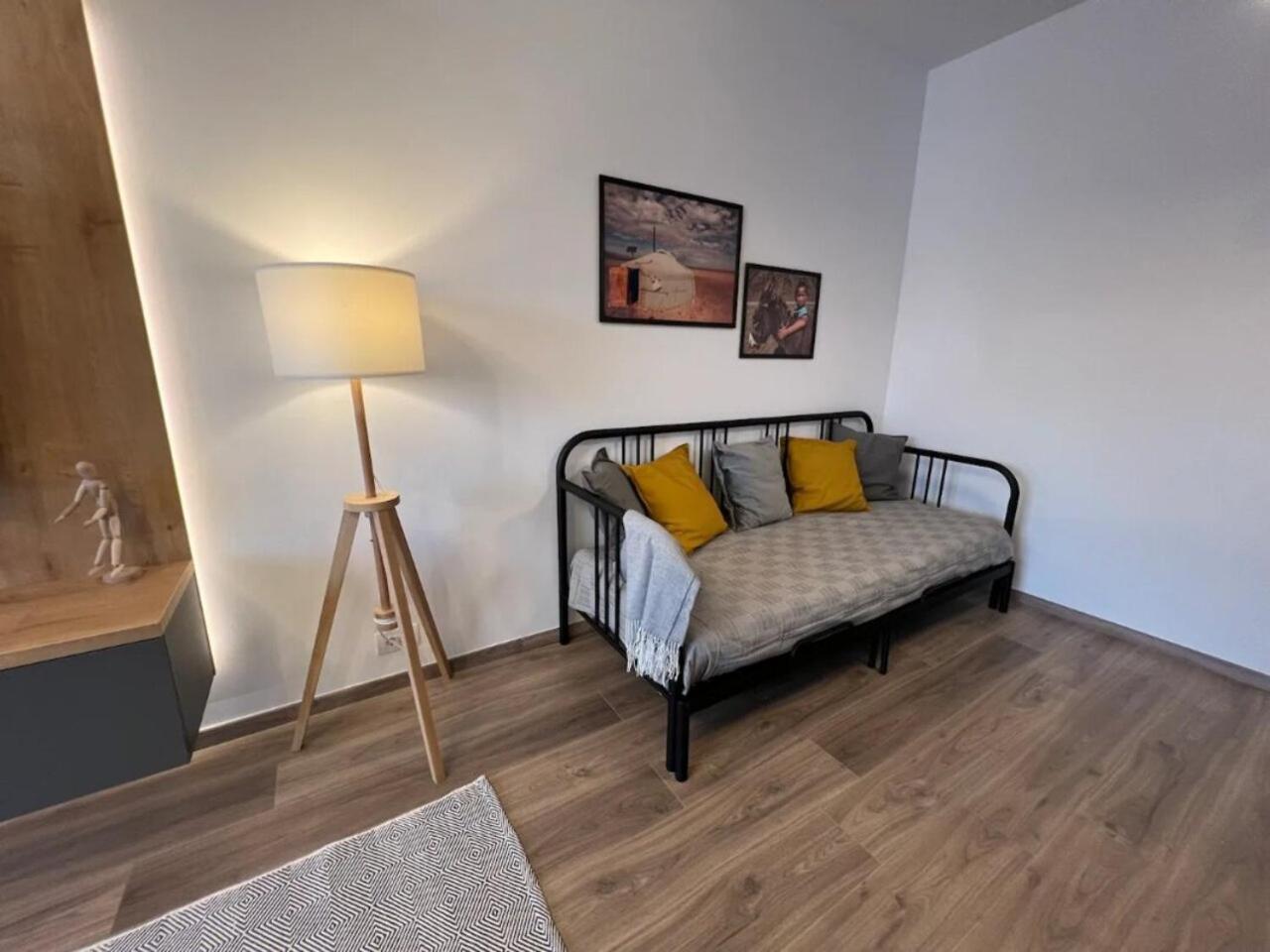 High-Rise Luxury Apartment With Free Parking Bucareste Exterior foto