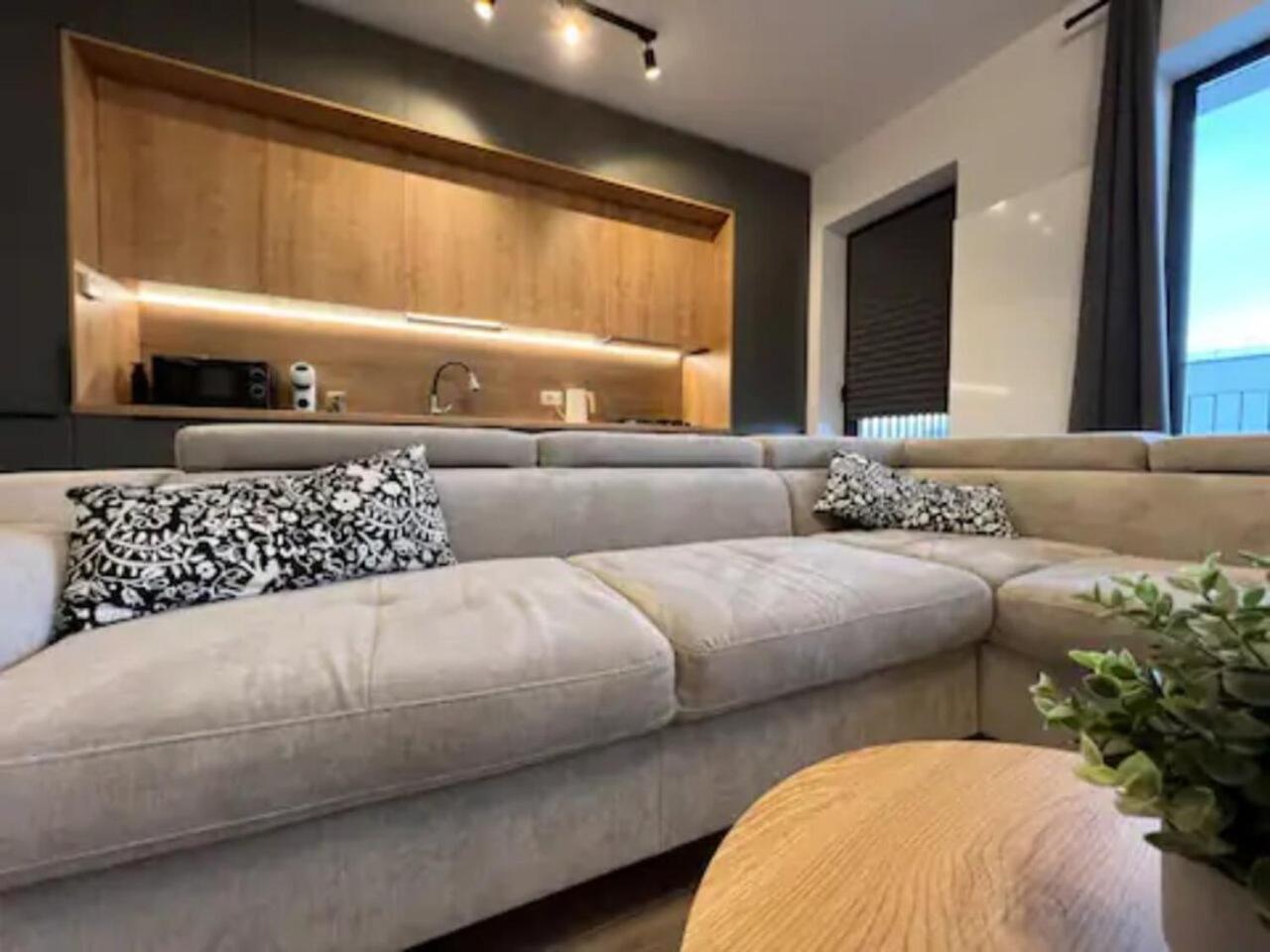 High-Rise Luxury Apartment With Free Parking Bucareste Exterior foto